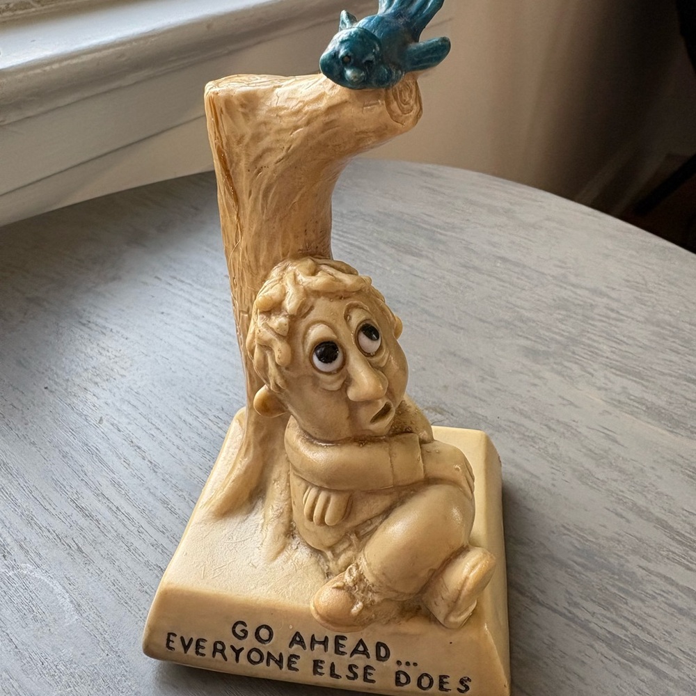Vintage Russ Berrie & Co 1970’s Figurine